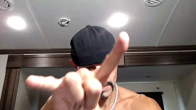 Snapshot of ThickD2C chatting on November 2025 07:19:02 PM ThickD2C online show from November 2025 07:19:02 PM