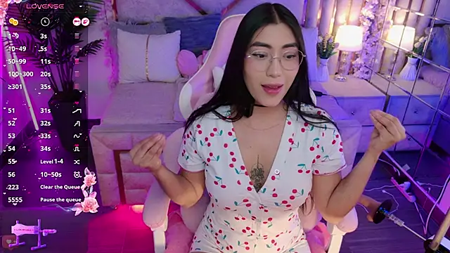 Snapshot of shanon- chatting on October 2025 12:07:01 AM shanon- online show from October 2025 12:07:01 AM