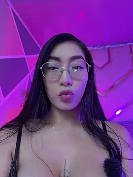shanon- online show from June 2026 10:18:02 PM