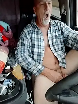 Yankeedave420 online show from October 2025 10:33:01 PM