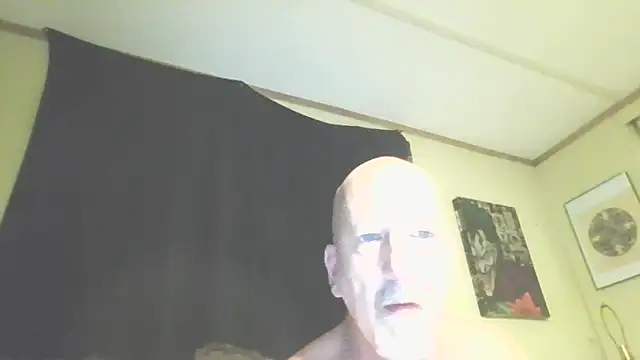 Snapshot of Yankeedave420 chatting on March 2026 09:35:02 AM Yankeedave420 online show from March 2026 09:35:02 AM