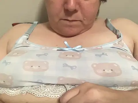 Snapshot of ParisNova chatting on December 2024 01:50:02 AM ParisNova online show from December 2024 01:50:02 AM