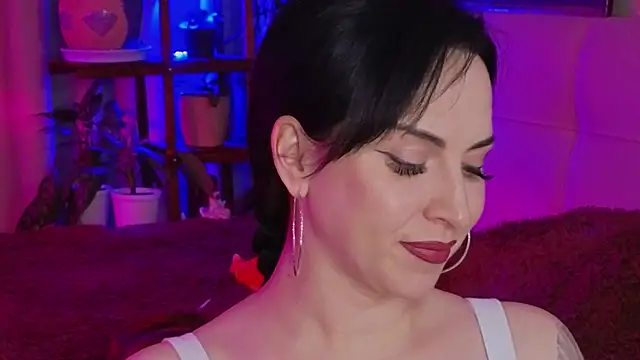 lily conor online show from November 2025 06:50:02 PM