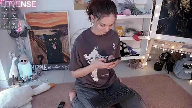 Careful i bite online show from January 2025 01:12:02 PM