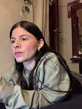 Estefani 32 online show from April 2026 05:27:01 PM