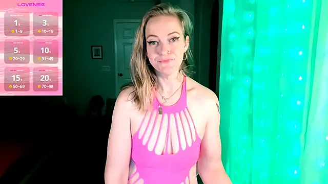 britteebee online show from October 2025 09:43:01 AM