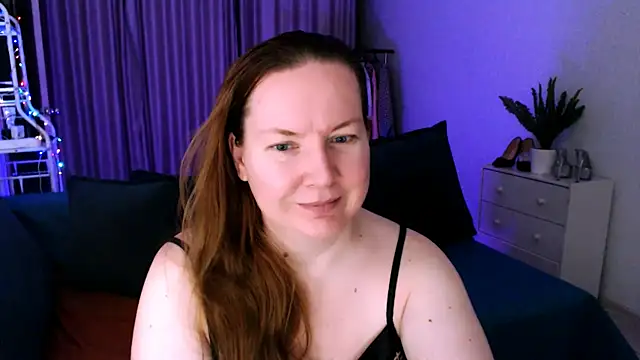 Snapshot of GoddessLara chatting on December 2024 10:59:01 PM GoddessLara online show from December 2024 10:59:01 PM