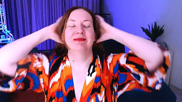 Snapshot of GoddessLara chatting on January 2025 01:15:01 AM GoddessLara online show from January 2025 01:15:01 AM