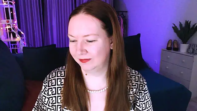 Snapshot of GoddessLara chatting on February 2025 12:38:02 AM GoddessLara online show from February 2025 12:38:02 AM