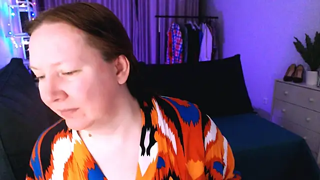 Snapshot of GoddessLara chatting on March 2025 01:10:02 AM GoddessLara online show from March 2025 01:10:02 AM