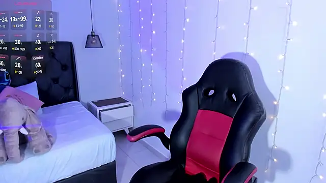 AMELIELEONE online show from February 2025 11:38:02 AM