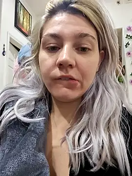 Snapshot of ScarletCallings420 chatting on December 2024 08:21:02 PM ScarletCallings420 online show from December 2024 08:21:02 PM