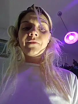 Snapshot of ScarletCallings420 chatting on February 2025 07:37:02 PM ScarletCallings420 online show from February 2025 07:37:02 PM