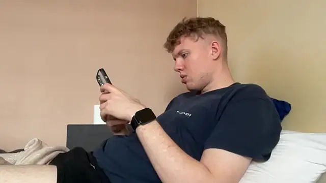 sexybooii6968 online show from October 2025 12:15:01 PM