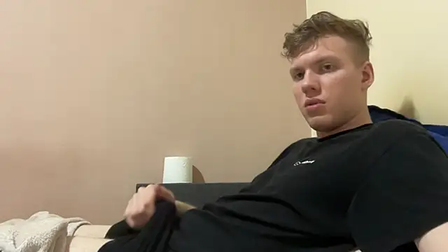 sexybooii6968 online show from October 2025 04:36:02 PM