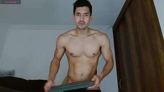 Noah jhonsonn online show from March 2025 03:48:02 PM