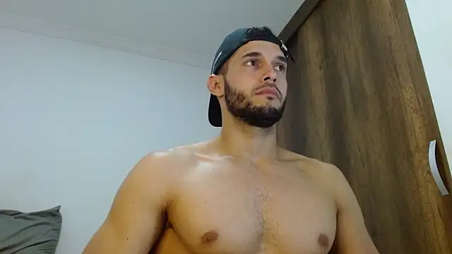 Snapshot of Noah_jhonsonn chatting on April 2026 04:22:01 PM Noah jhonsonn online show from April 2026 04:22:01 PM