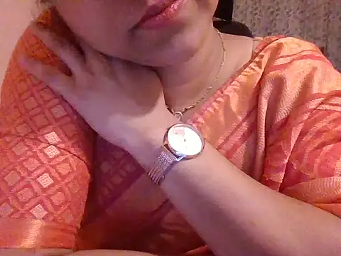 Pinky 4 online show from October 2025 07:03:02 PM