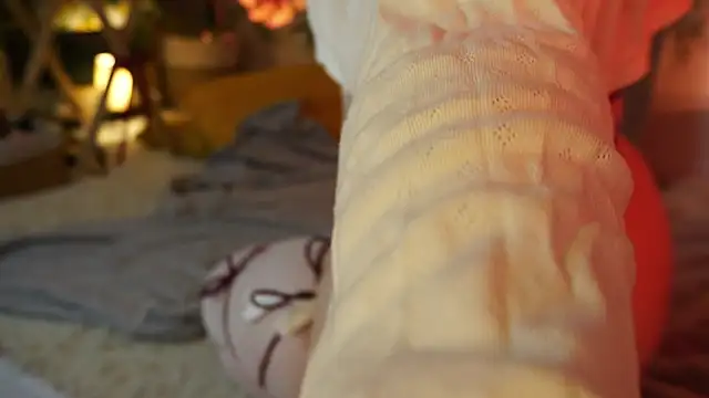 Snapshot of ScarletBlaze chatting on November 2025 05:45:03 PM ScarletBlaze online show from November 2025 05:45:03 PM