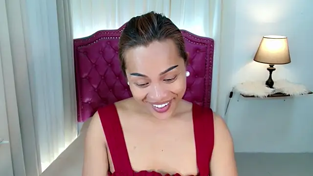 Snapshot of DreamLADYBOY chatting on April 2026 02:07:02 PM DreamLADYBOY online show from April 2026 02:07:02 PM