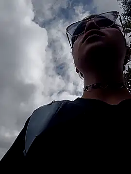 Simone Miller online show from February 2025 02:37:01 PM