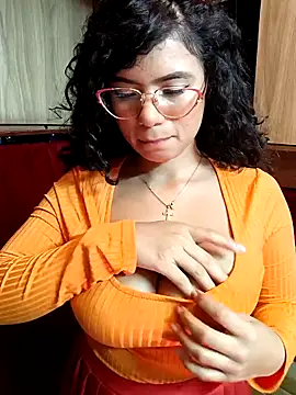 Simone Miller online show from March 2025 11:03:02 PM