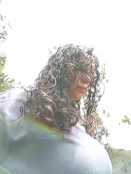 Simone Miller online show from October 2025 03:40:01 PM