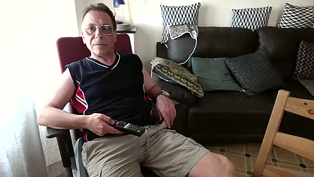 Snapshot of HETEREOMAN chatting on June 2026 03:55:02 PM HETEREOMAN online show from June 2026 03:55:02 PM