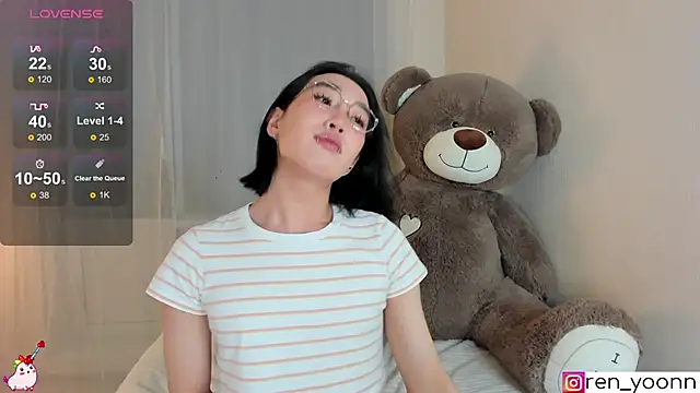 Snapshot of Ren_yoon chatting on April 2026 01:41:02 AM Ren yoon online show from April 2026 01:41:02 AM