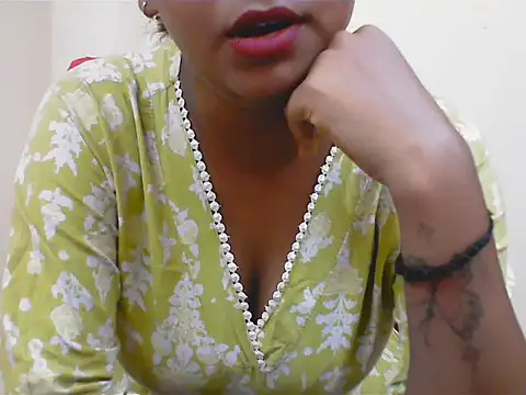 LovingPihu online show from July 2026 05:34:01 AM