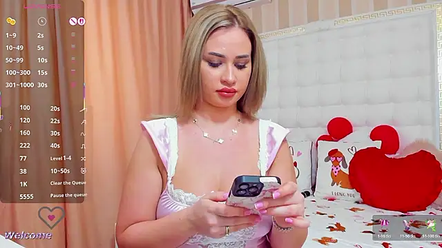 Snapshot of sassy_madeline chatting on February 2026 11:29:02 AM sassy madeline online show from February 2026 11:29:02 AM