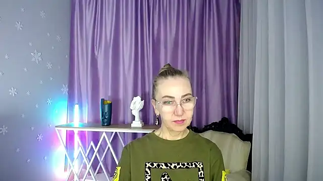 queen a n i online show from September 2025 08:14:02 AM