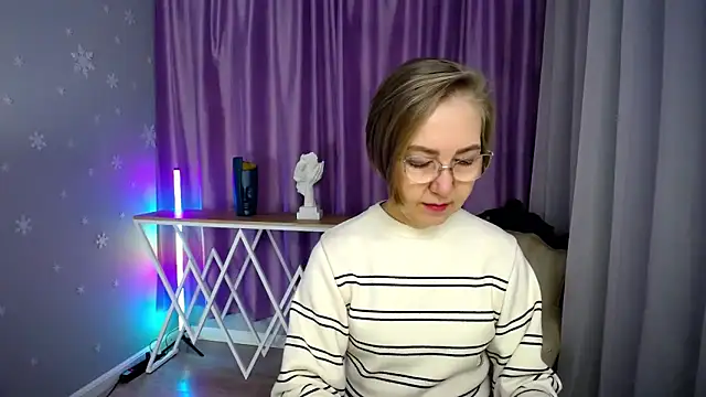 queen a n i online show from October 2025 08:14:01 AM