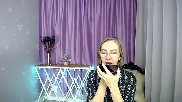 queen a n i online show from March 2026 07:02:01 AM