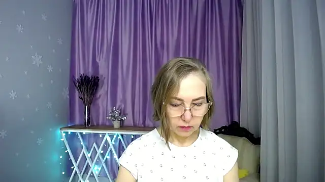 queen a n i online show from March 2026 07:47:01 AM