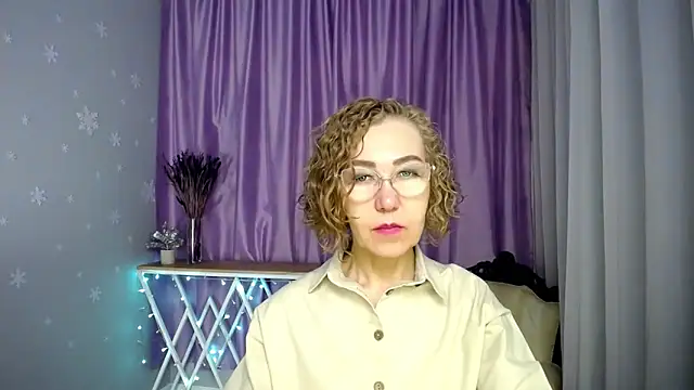 queen a n i online show from June 2026 04:58:02 AM