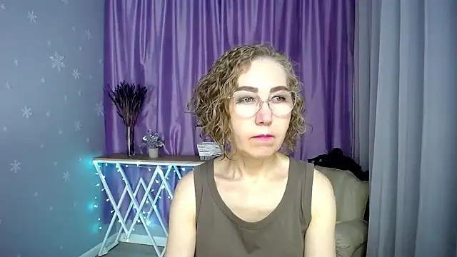 Snapshot of queen_a_n_i chatting on July 2026 07:26:01 AM queen a n i online show from July 2026 07:26:01 AM