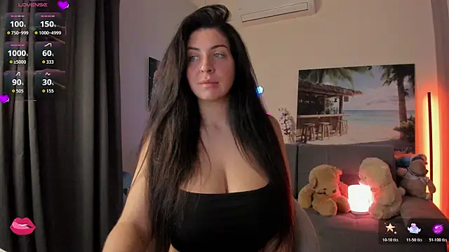 Snapshot of victorias_world chatting on April 2026 08:03:01 PM victorias world online show from April 2026 08:03:01 PM