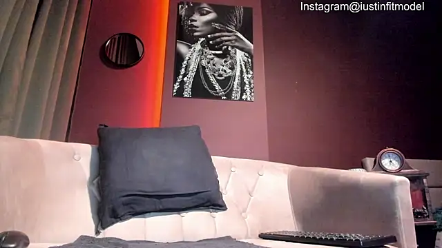 Snapshot of MuscleJohn chatting on March 2026 07:31:02 AM MuscleJohn online show from March 2026 07:31:02 AM