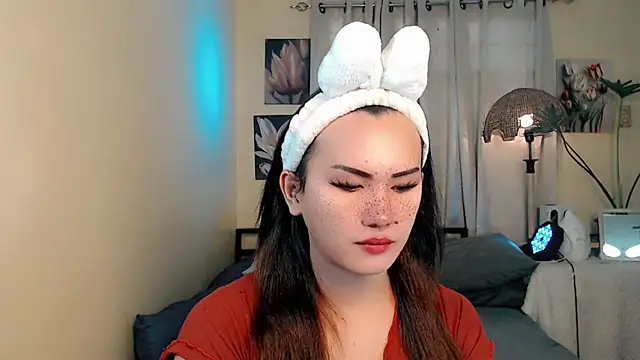 beatrice 21 online show from November 2025 12:57:02 AM