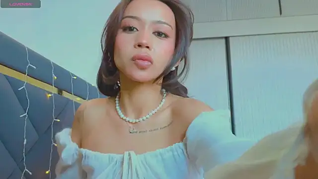 Mia Tin online show from February 2025 06:51:02 AM