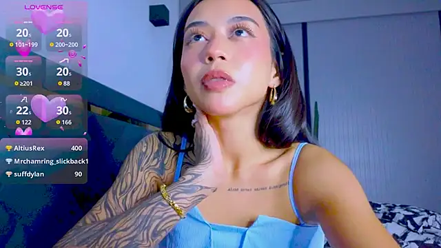 Mia Tin online show from September 2025 01:12:02 PM