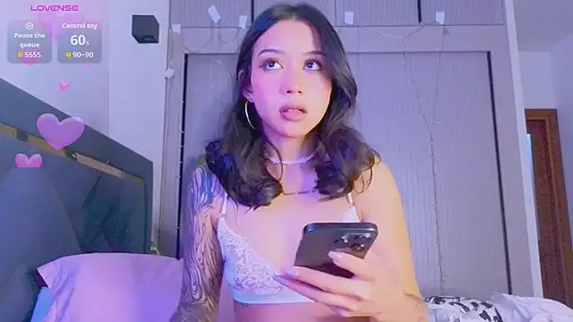 Mia Tin online show from February 2026 08:25:02 PM