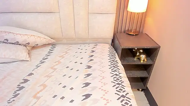 Snapshot of EYMI_TOMSOM chatting on February 2025 05:42:02 PM EYMI TOMSOM online show from February 2025 05:42:02 PM