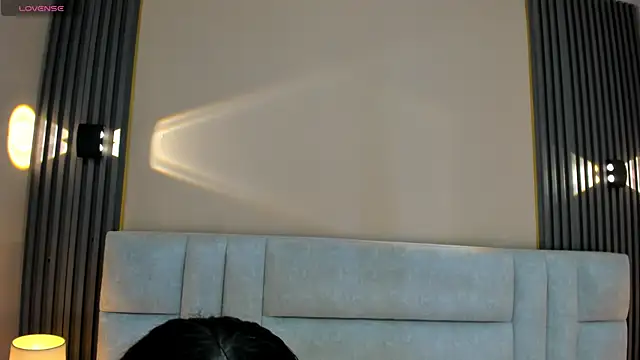 Snapshot of EYMI_TOMSOM chatting on March 2025 03:52:01 AM EYMI TOMSOM online show from March 2025 03:52:01 AM