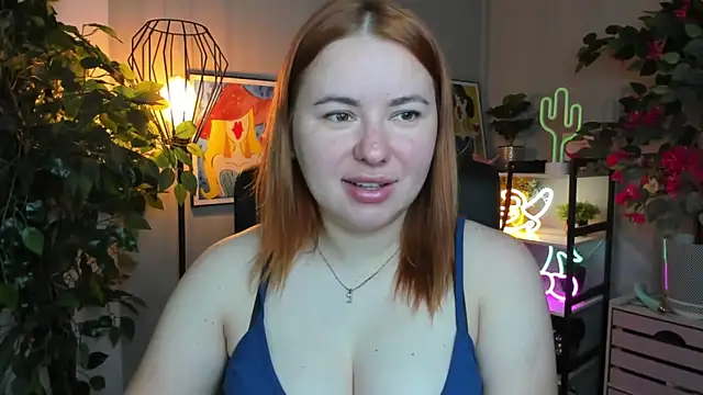 Snapshot of LAYLAxSTAR chatting on September 2025 06:37:02 AM LAYLAxSTAR online show from September 2025 06:37:02 AM