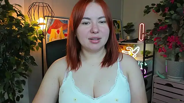 Snapshot of LAYLAxSTAR chatting on October 2025 06:44:01 AM LAYLAxSTAR online show from October 2025 06:44:01 AM