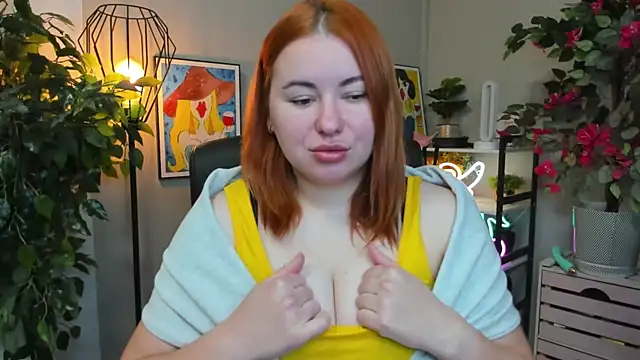 Snapshot of LAYLAxSTAR chatting on November 2025 07:41:02 AM LAYLAxSTAR online show from November 2025 07:41:02 AM