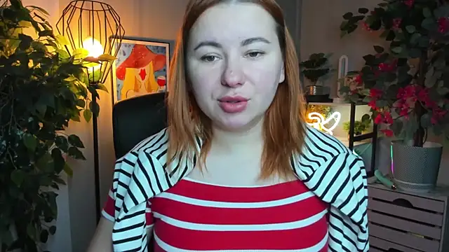 Snapshot of LAYLAxSTAR chatting on November 2025 07:24:02 AM LAYLAxSTAR online show from November 2025 07:24:02 AM