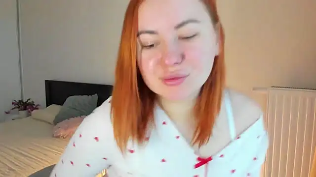 Snapshot of LAYLAxSTAR chatting on November 2025 07:30:02 AM LAYLAxSTAR online show from November 2025 07:30:02 AM